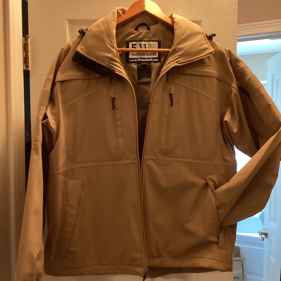 5.11 Desert Tan Tactical Jacket Large - Picture 1 of 5